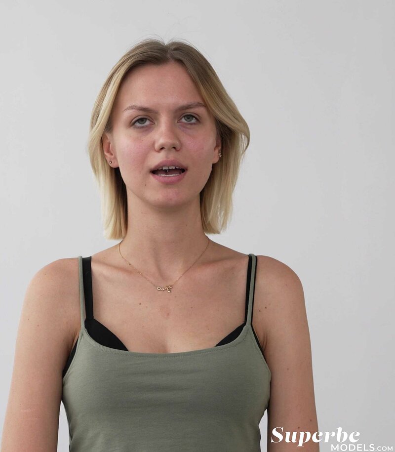 Юля, 23 года, 1 размер груди